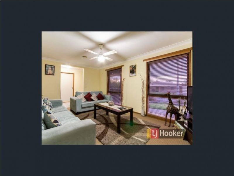 24 General Joshua Drive, Hampton Park VIC 3976