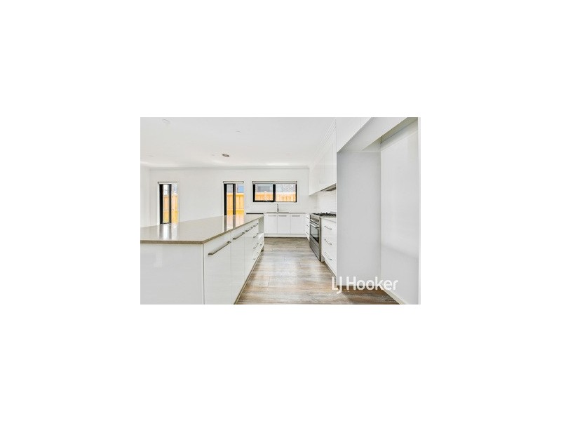 33 Bona Vista Rise, Clyde VIC 3978