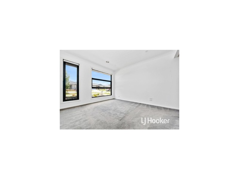 33 Bona Vista Rise, Clyde VIC 3978