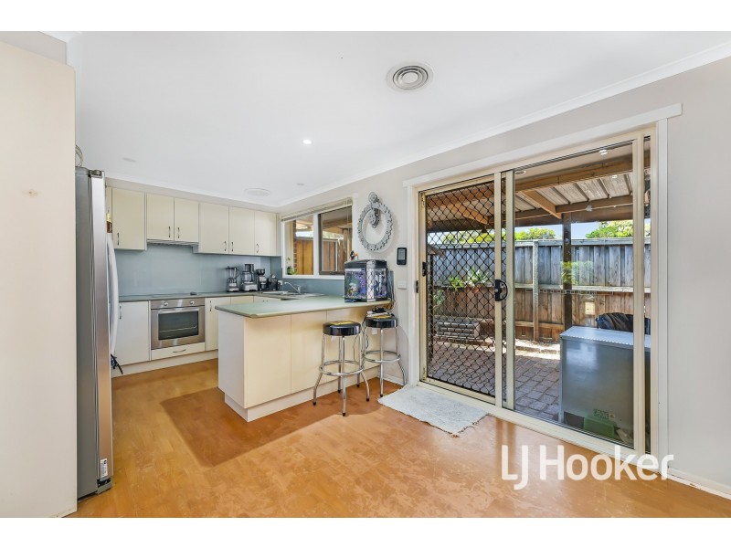 175 Endeavour Drive, Cranbourne North VIC 3977