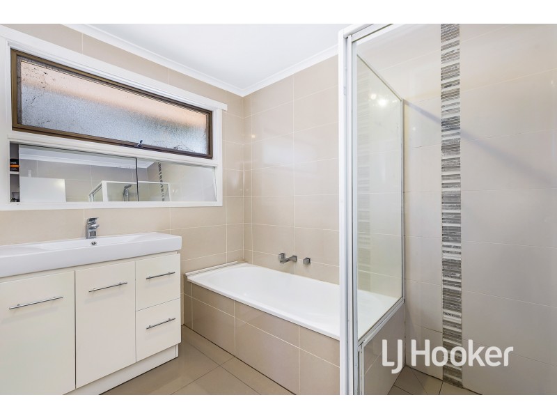 175 Endeavour Drive, Cranbourne North VIC 3977