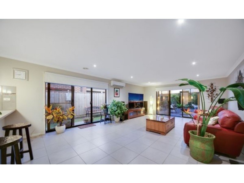 14 Brocker Street, Clyde North VIC 3978