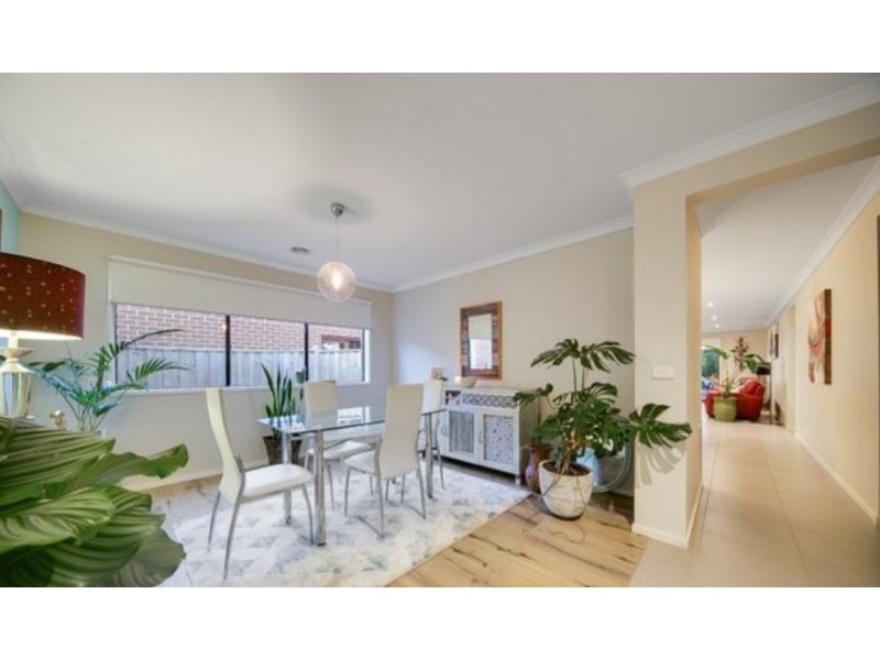 14 Brocker Street, Clyde North VIC 3978