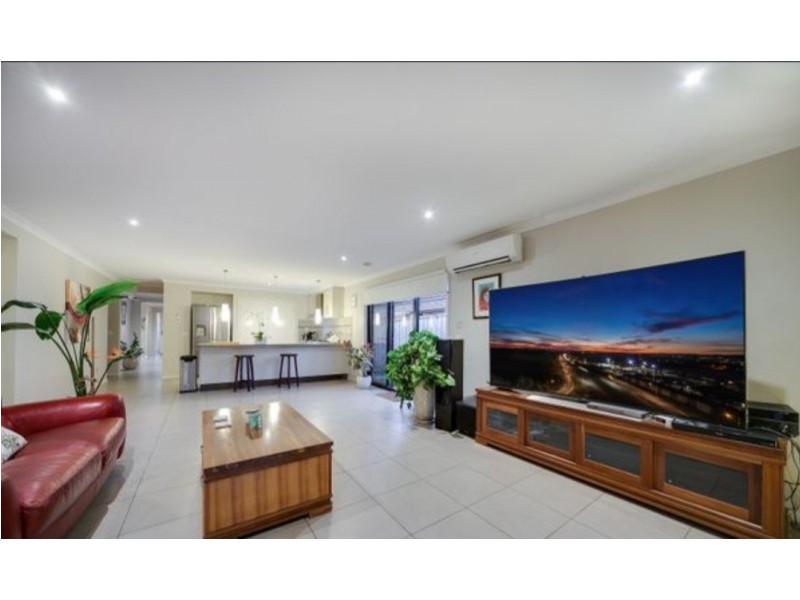 14 Brocker Street, Clyde North VIC 3978
