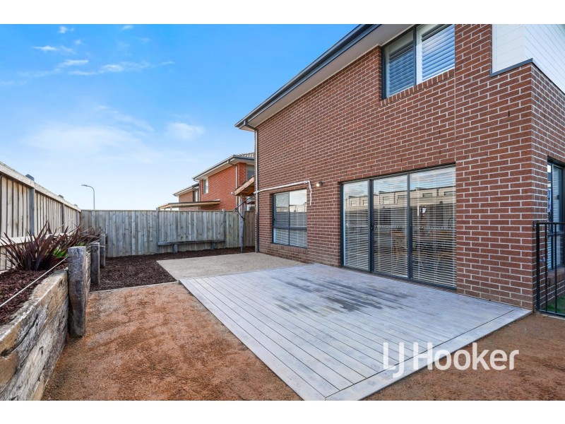 3 Swindale Way, Clyde North VIC 3978