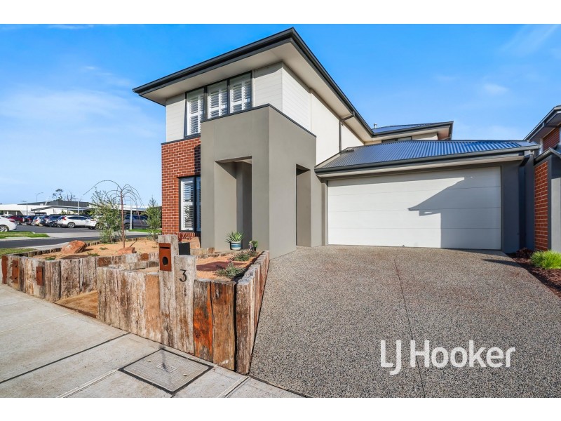 3 Swindale Way, Clyde North VIC 3978