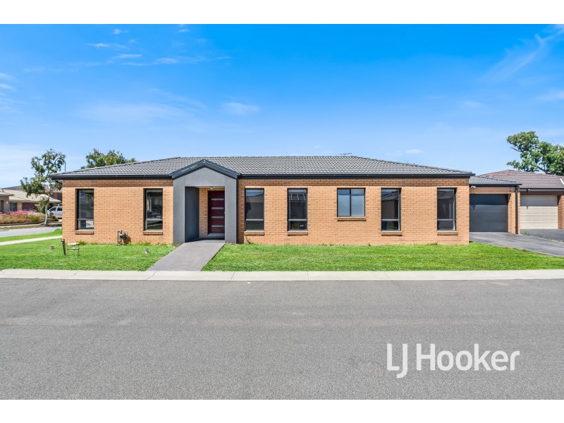 11 Banjo Circuit, Lynbrook VIC 3975