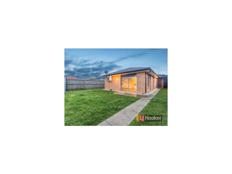 6 Cerulean Drive, Officer VIC 3809