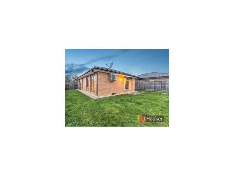 6 Cerulean Drive, Officer VIC 3809