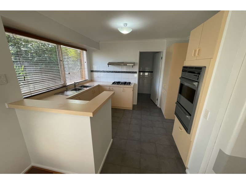 9 Berridale Court, Hampton Park VIC 3976