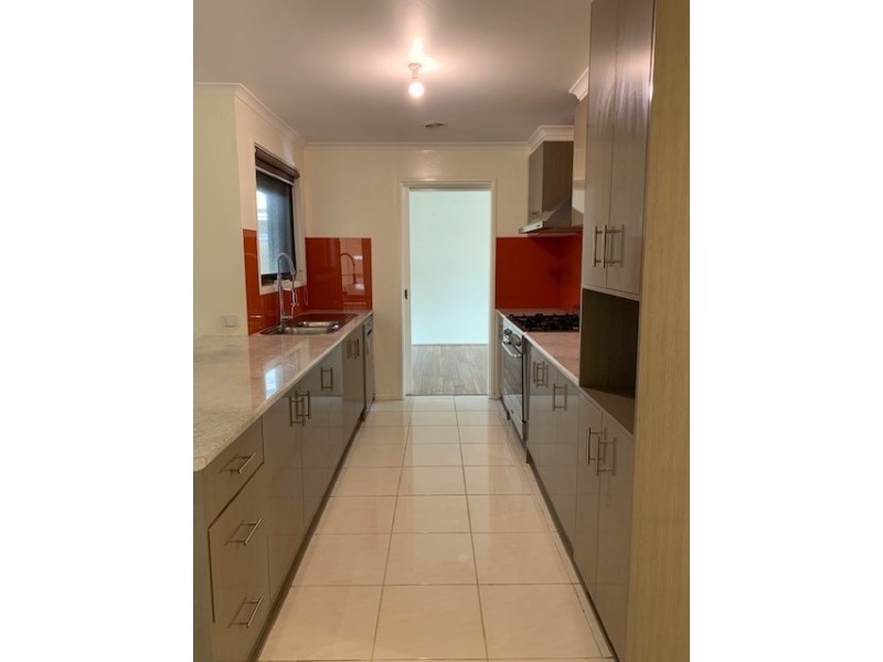 61 Pound Road, Hampton Park VIC 3976