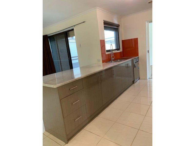 61 Pound Road, Hampton Park VIC 3976