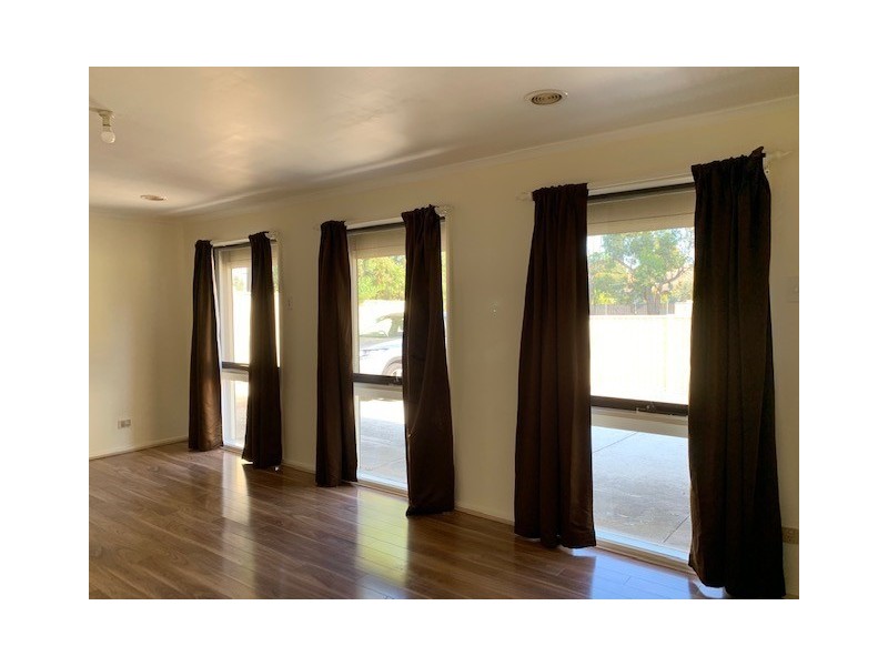 61 Pound Road, Hampton Park VIC 3976