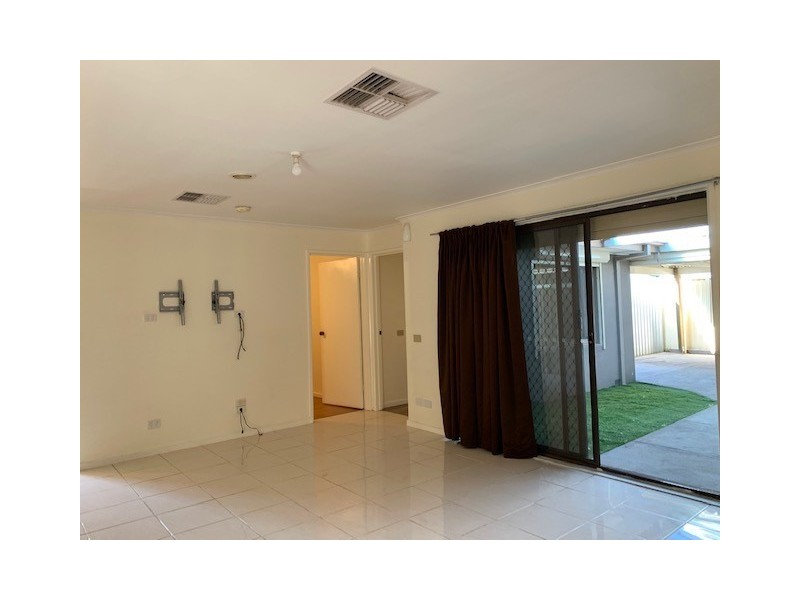 61 Pound Road, Hampton Park VIC 3976