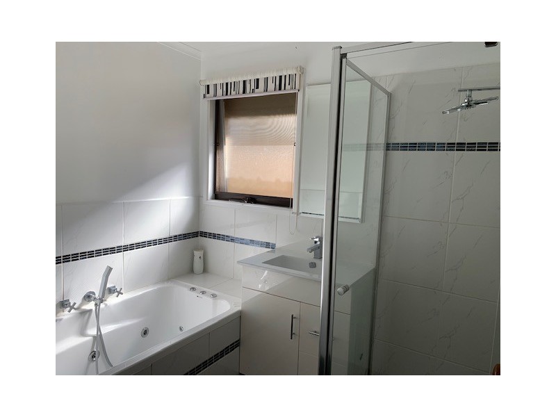 61 Pound Road, Hampton Park VIC 3976