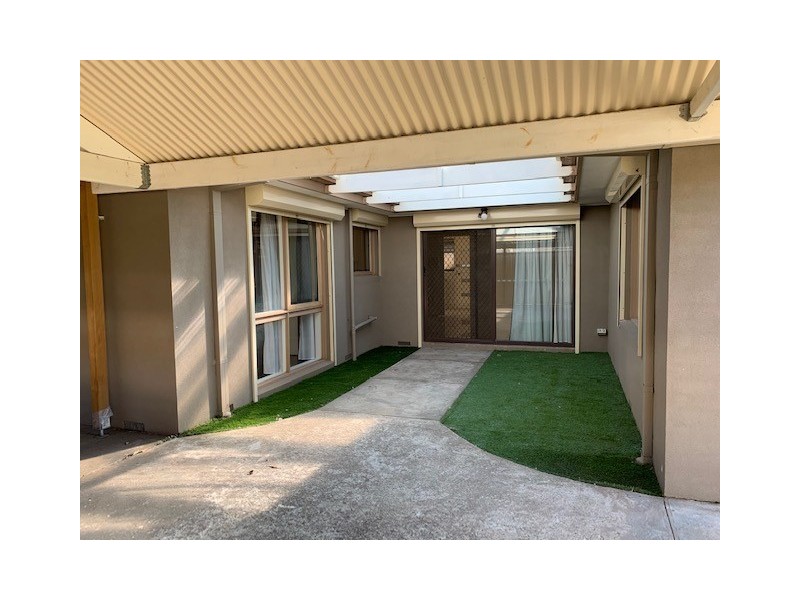 61 Pound Road, Hampton Park VIC 3976