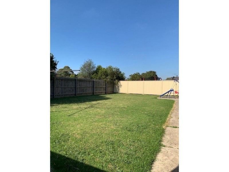 61 Pound Road, Hampton Park VIC 3976