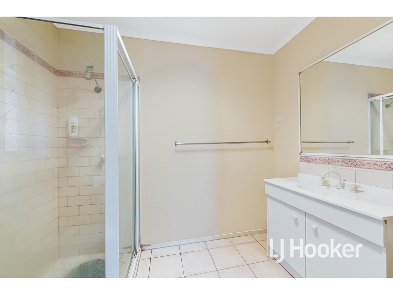 8 Highmount Drive, Hampton Park VIC 3976