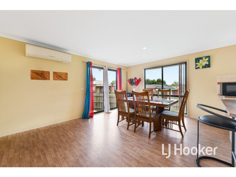 8 Highmount Drive, Hampton Park VIC 3976