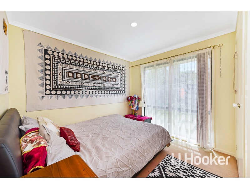 8 Highmount Drive, Hampton Park VIC 3976