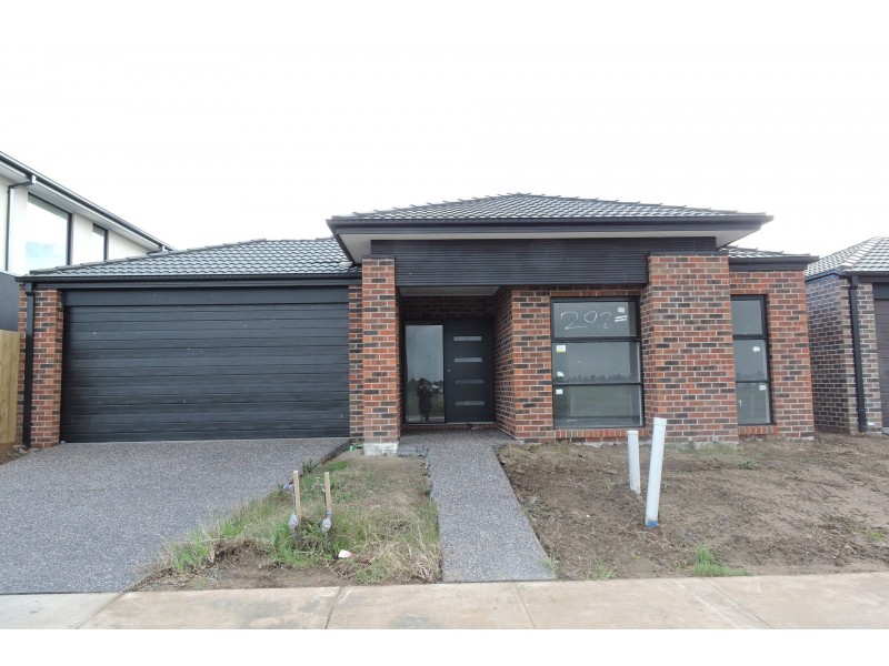 52 Camaro Drive, Cranbourne East VIC 3977