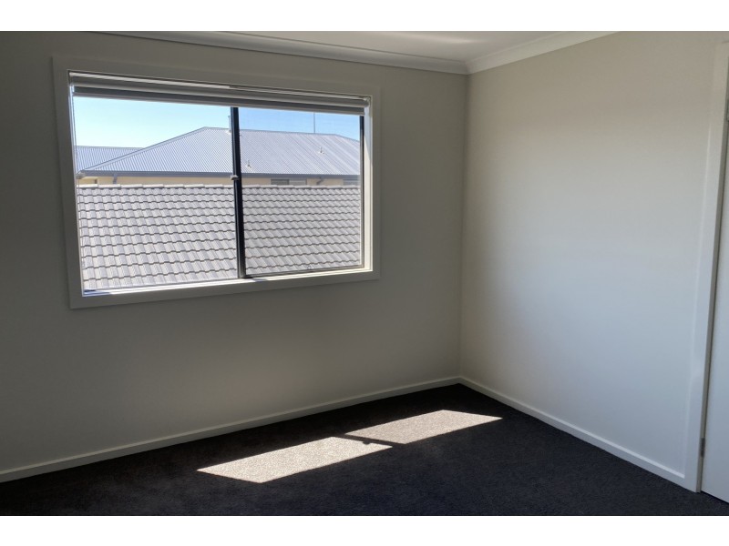 7 Camaro Drive, Cranbourne East VIC 3977