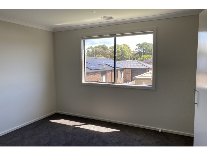 7 Camaro Drive, Cranbourne East VIC 3977