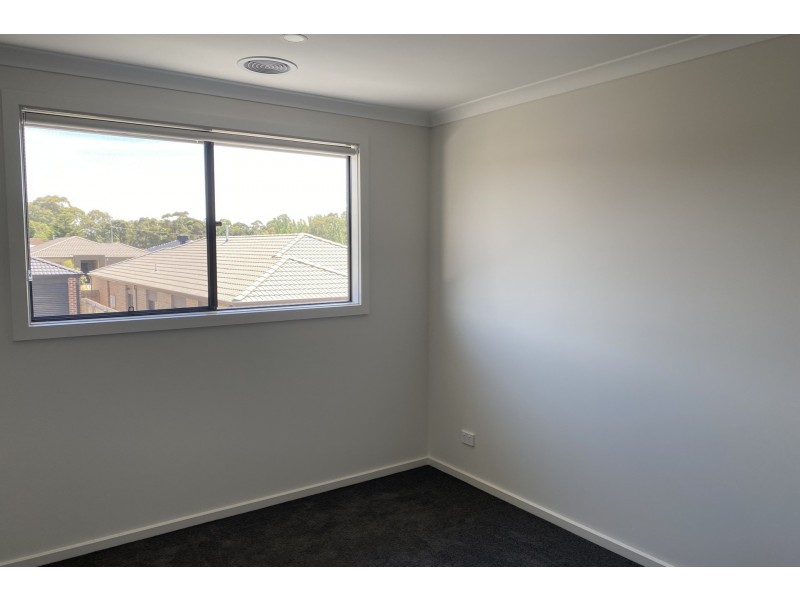 5 Camaro Drive, Cranbourne East VIC 3977