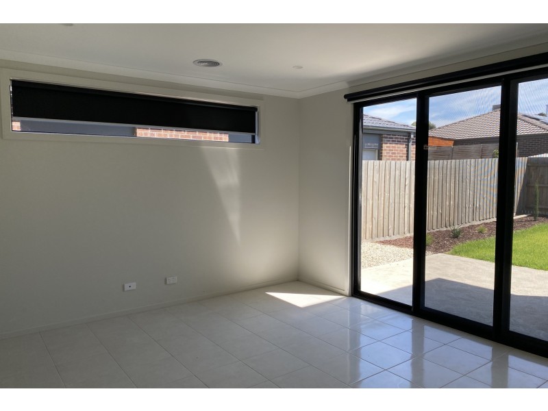 11 Camaro Drive, Cranbourne East VIC 3977