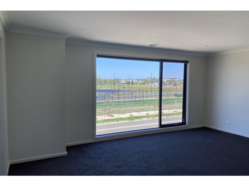 11 Camaro Drive, Cranbourne East VIC 3977