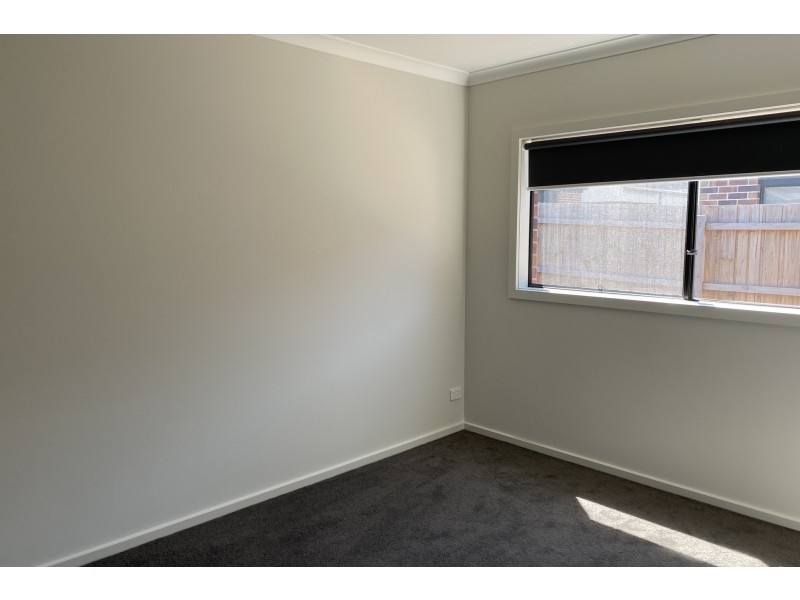 13 Camaro Drive, Cranbourne East VIC 3977