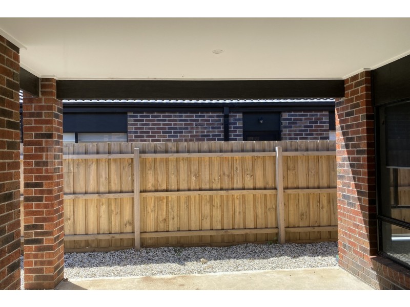 13 Camaro Drive, Cranbourne East VIC 3977