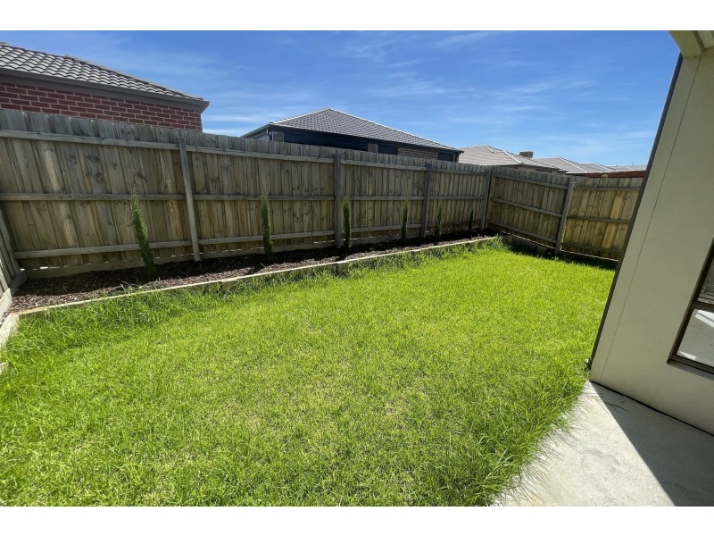 63 Haflinger Avenue, Cranbourne East VIC 3977