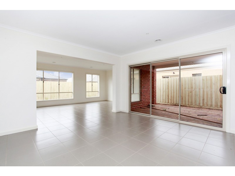 58 Haflinger Avenue, Cranbourne East VIC 3977