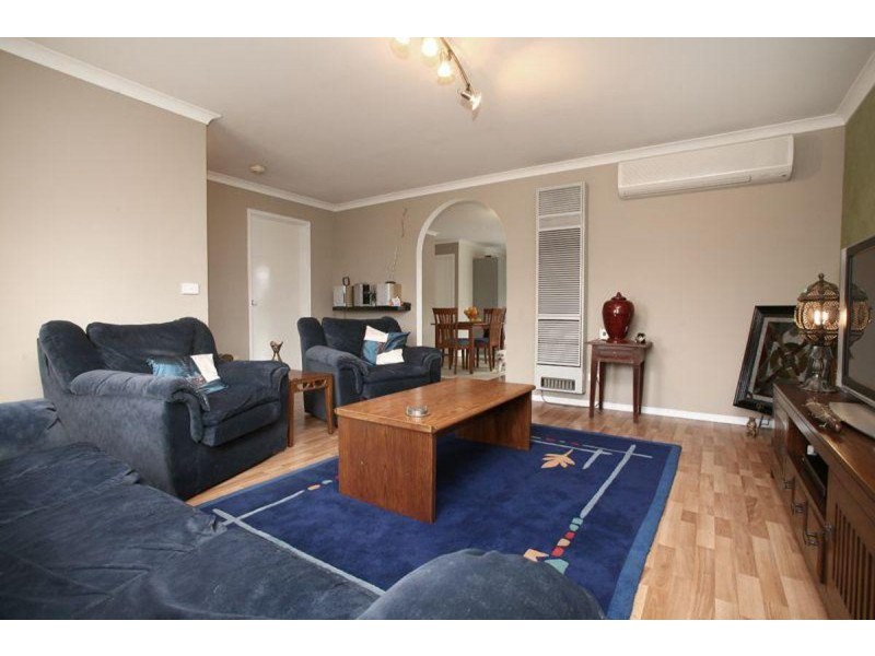 43 Amber Drive, Hampton Park VIC 3976