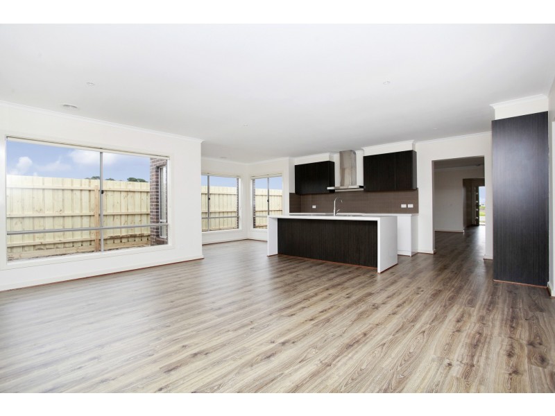 62 Haflinger Avenue, Cranbourne East VIC 3977