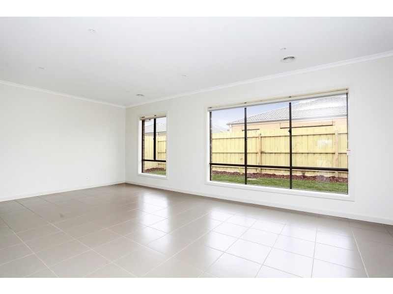 62 Haflinger Avenue, Cranbourne East VIC 3977