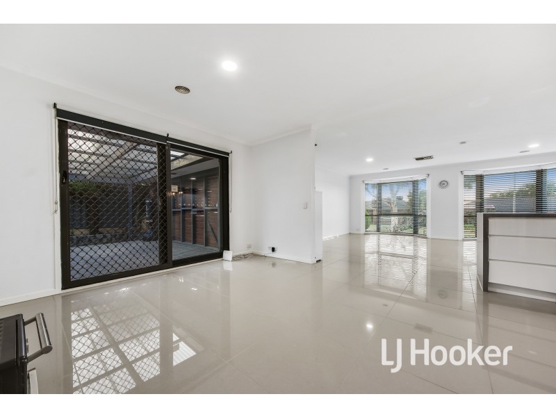 17 Dairy Farm Terrace, Hampton Park VIC 3976