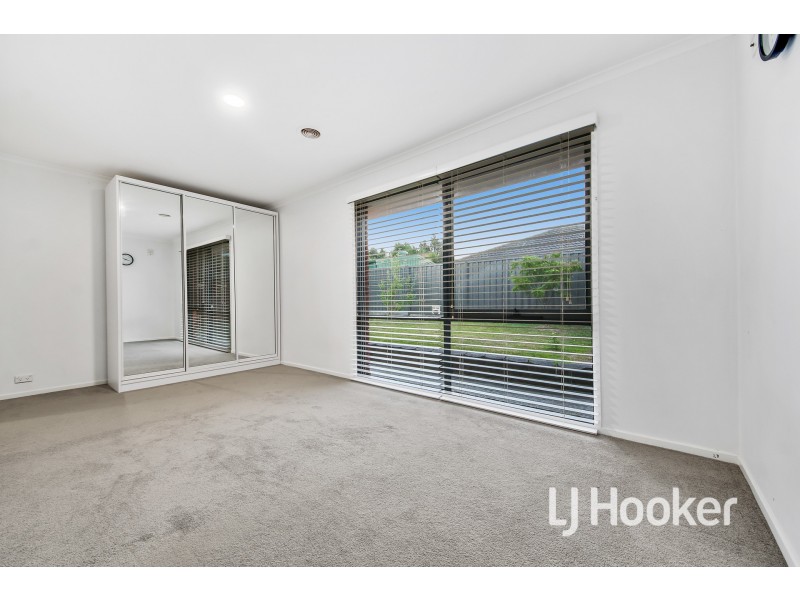 17 Dairy Farm Terrace, Hampton Park VIC 3976