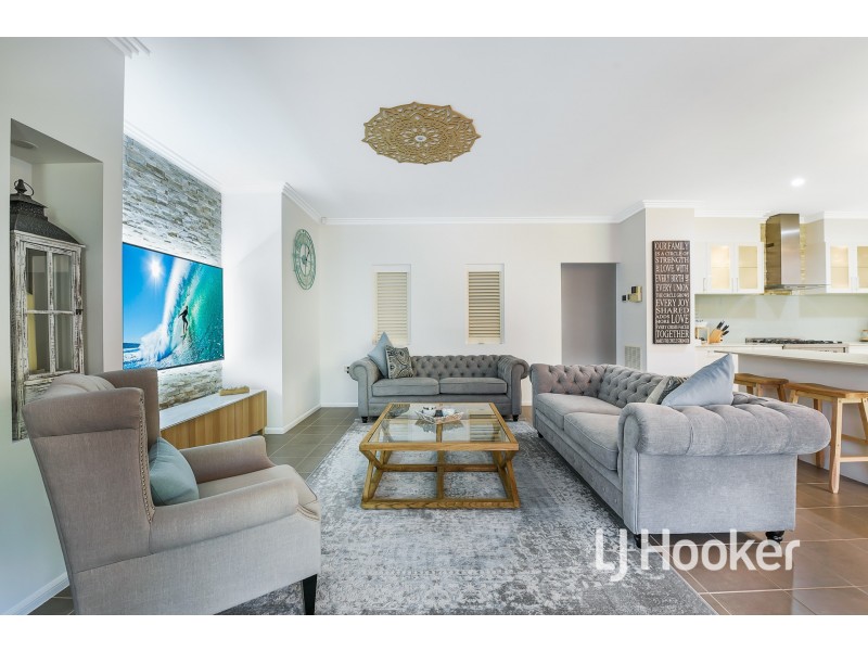 45 Von Nida Drive, Cranbourne North VIC 3977