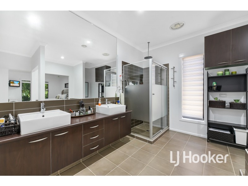 45 Von Nida Drive, Cranbourne North VIC 3977