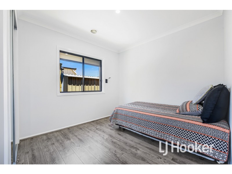 45 Von Nida Drive, Cranbourne North VIC 3977