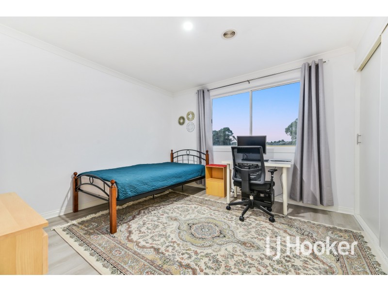 2/27-33 Coral Drive, Hampton Park VIC 3976
