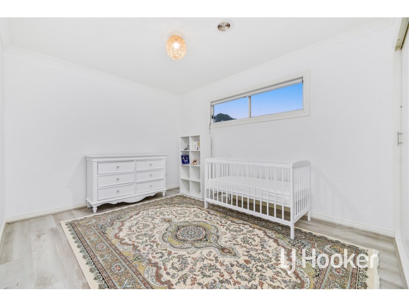 2/27-33 Coral Drive, Hampton Park VIC 3976