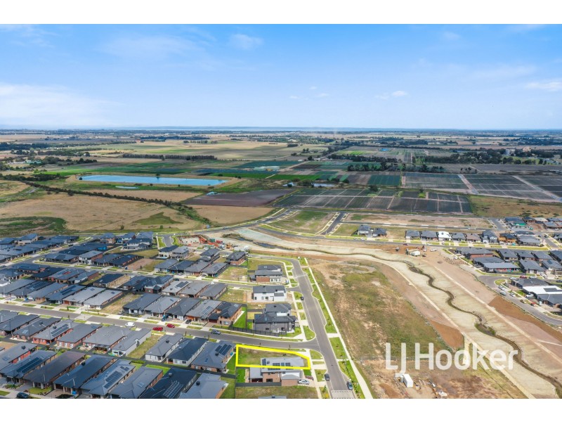 35 Merribrook Boulevard, Clyde VIC 3978