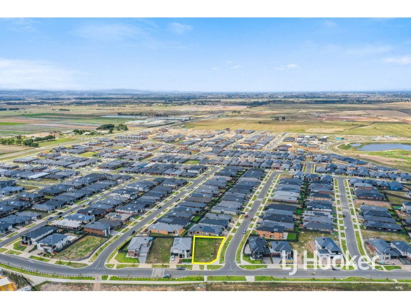 35 Merribrook Boulevard, Clyde VIC 3978
