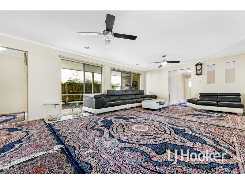 16 Domino Way, Hampton Park VIC 3976