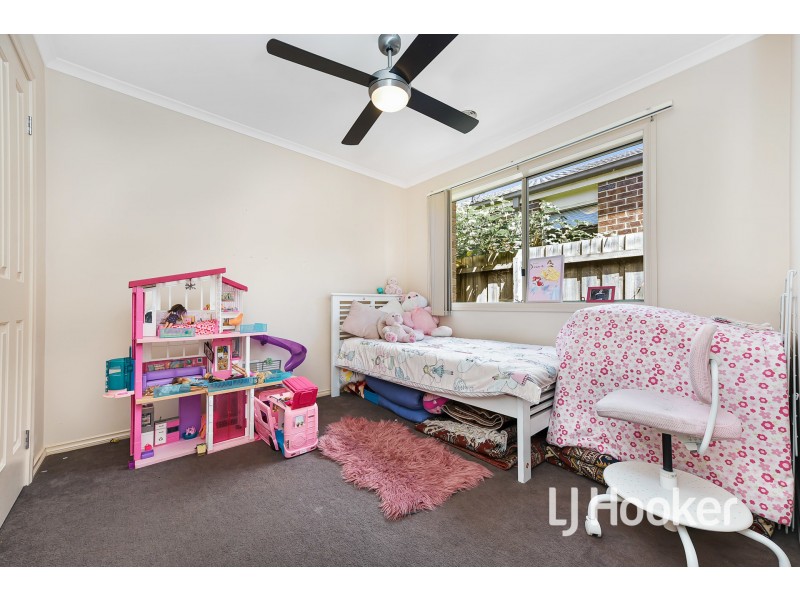 16 Domino Way, Hampton Park VIC 3976