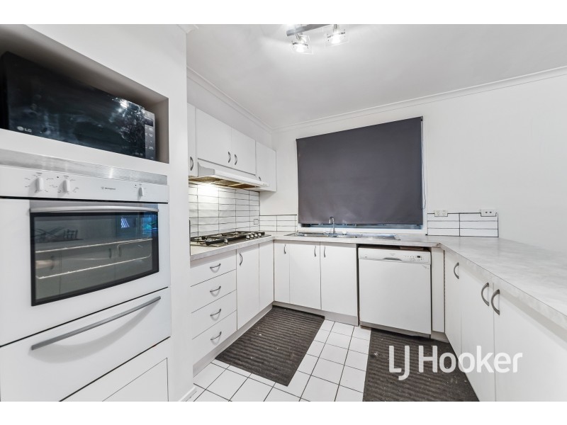 34 Lake View Drive, Narre Warren South VIC 3805