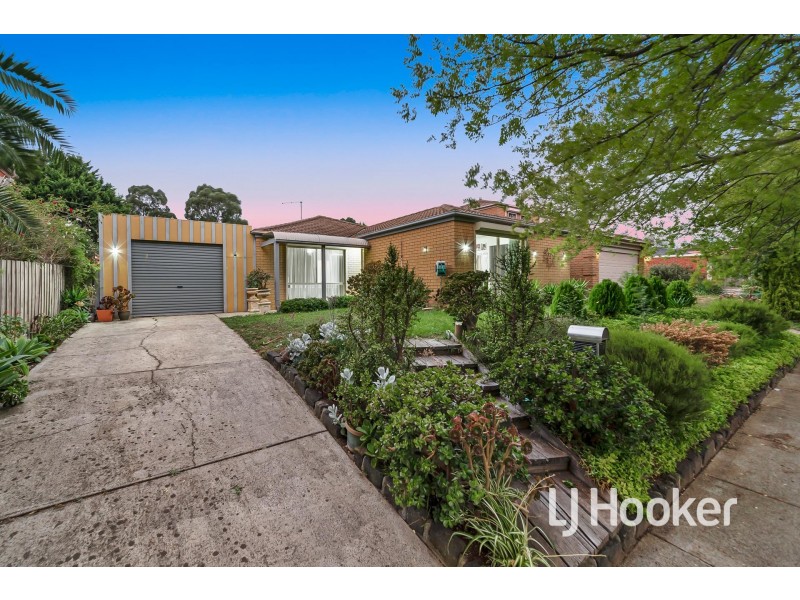 34 Lake View Drive, Narre Warren South VIC 3805